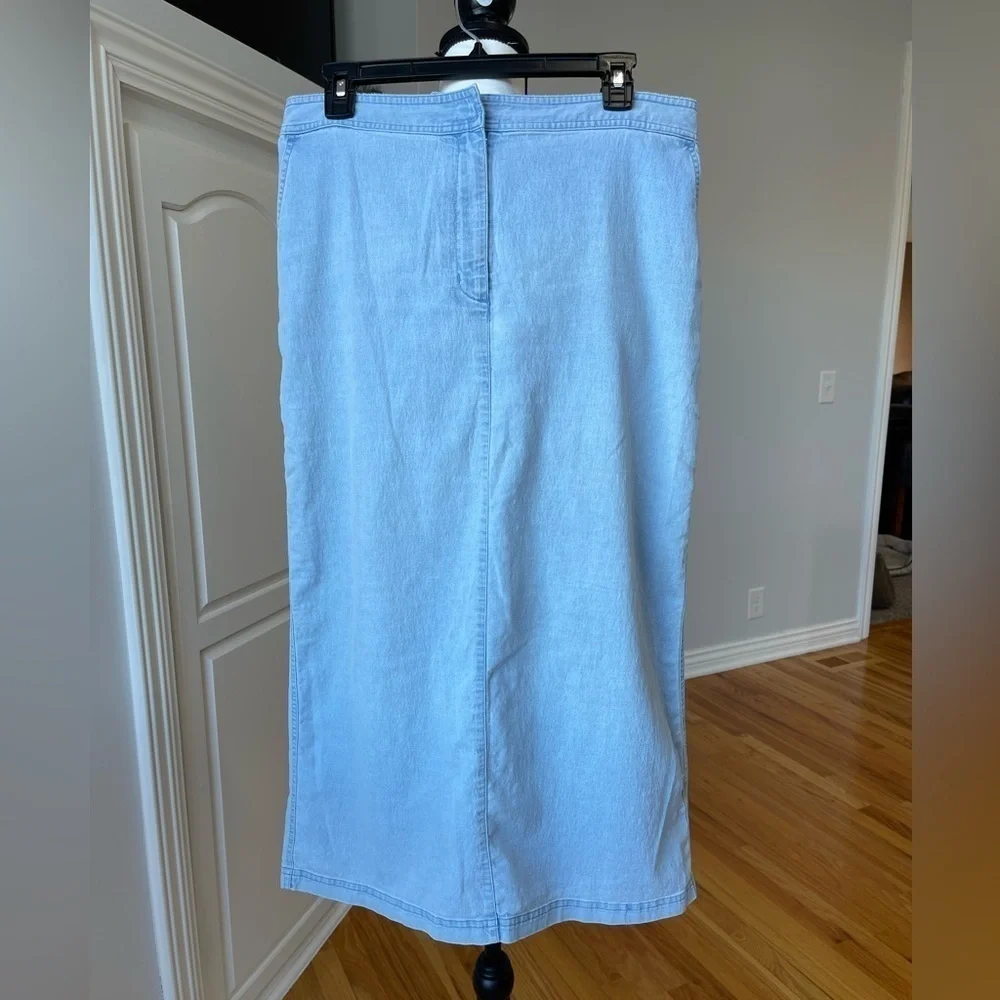 Christopher & Banks chambray denim light wash maxi prairie skirt size 10
